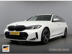 BMW 3-serie Touring - 318i M-Sport Pro Shadowline | AlpinWeiss | Navi | DAB | LED+ | Live-cockpit - RIJKLAAR + B