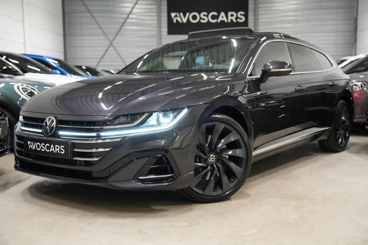 Volkswagen Arteon Shooting Brake - 2.0 TSI 280PK 4Motion R-Line * Pano - Kuipstoelen - Trekhaak - 360° - Harman Kardon - HUD - AutoWereld.nl
