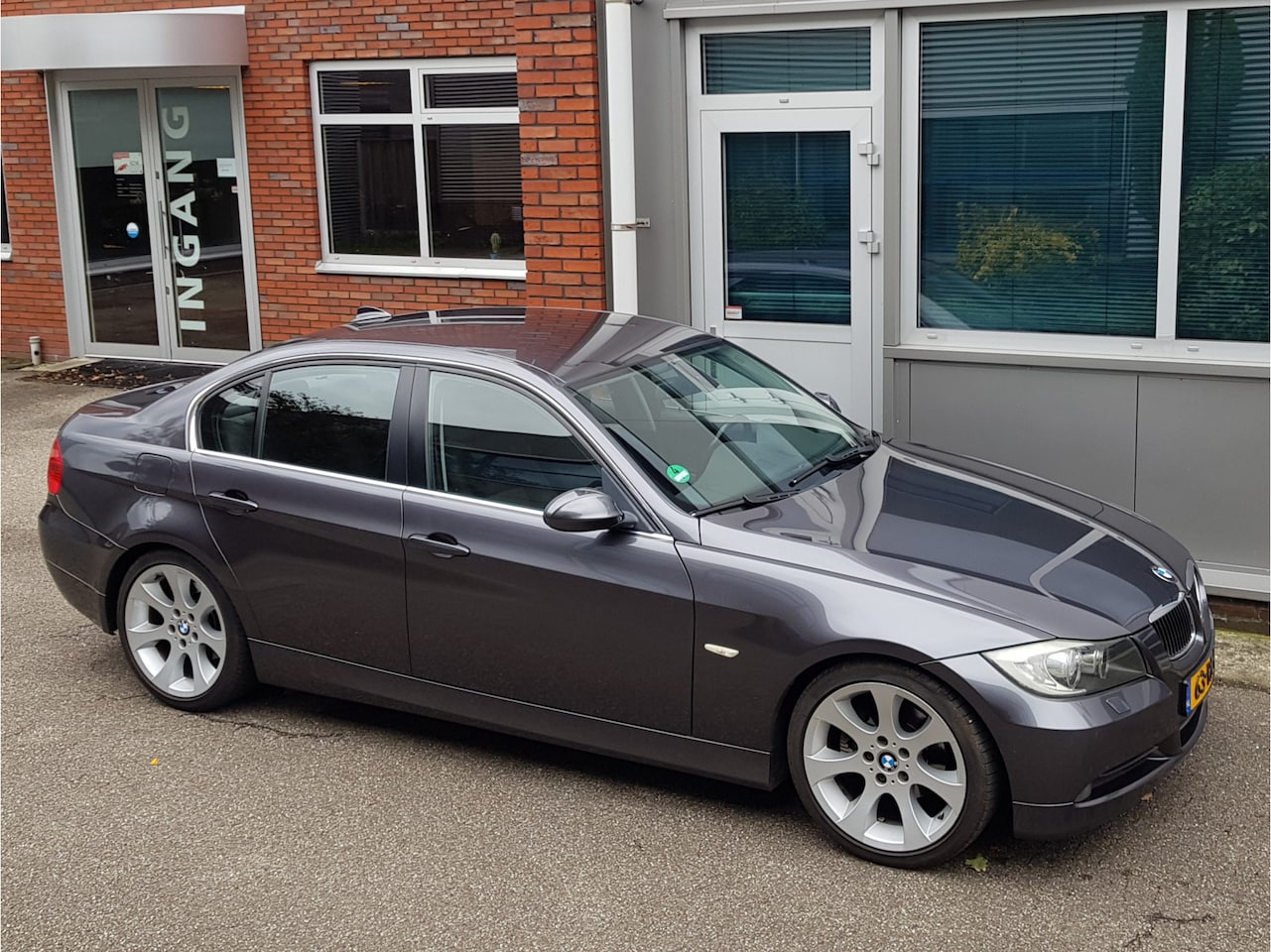 BMW 3-serie - 325i Sportint Navi 18"Vlg Xenon Ecc - AutoWereld.nl