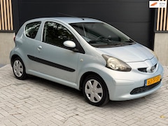 Toyota Aygo - 1.0-12V Airco, Cruise Control, Rijd/schakelt top
