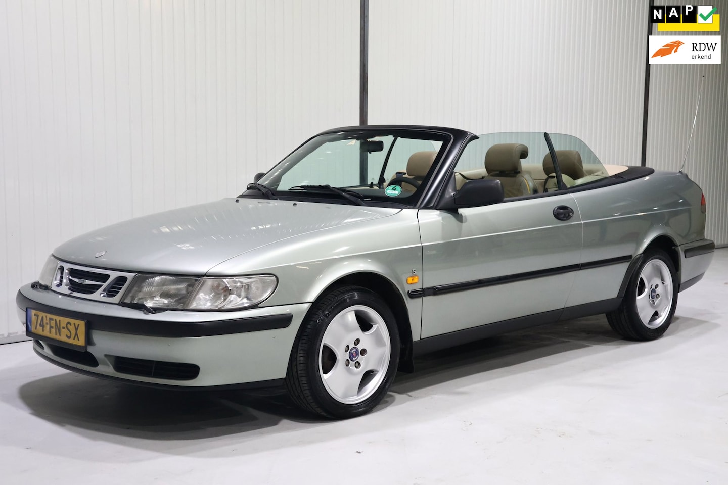 Saab 9-3 Cabrio - 2.0 S AIRCO - NWE APK - LEER - LM VELGEN! - AutoWereld.nl