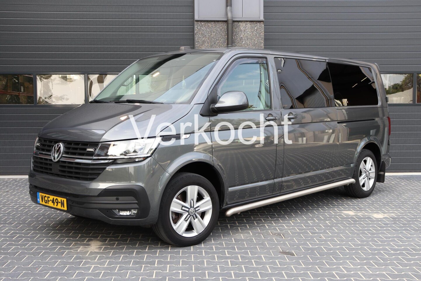 Volkswagen Transporter - 2.0 TDI L2H1 l 4MOTION l 2x SCHUIFDEUR l AUTOMAAT l NAVI l CAMERA - AutoWereld.nl