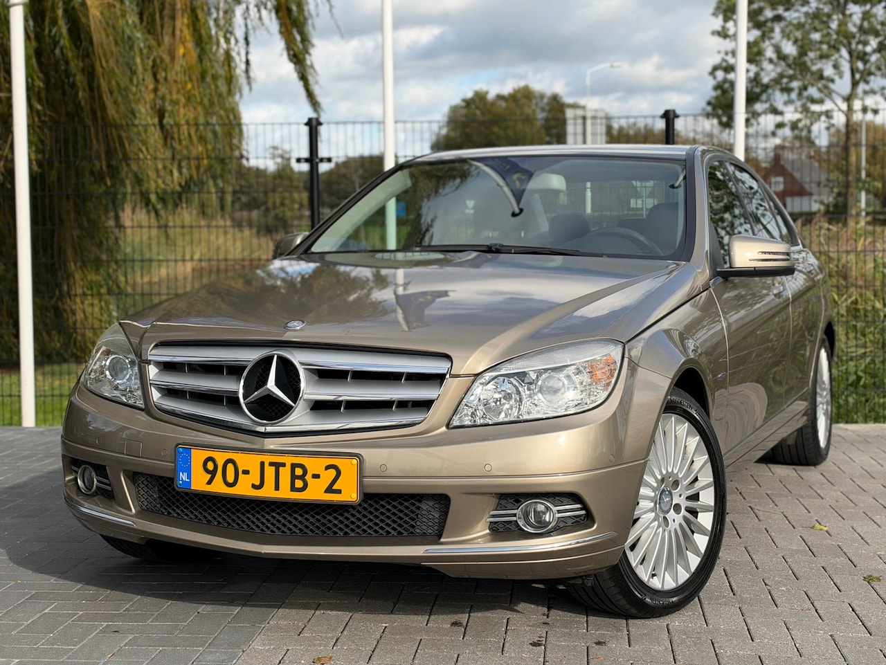 Mercedes-Benz C-klasse - 180 K Business Edition Avantgarde CLIMA / CRUISE / PDC / TREKHAAK - AutoWereld.nl