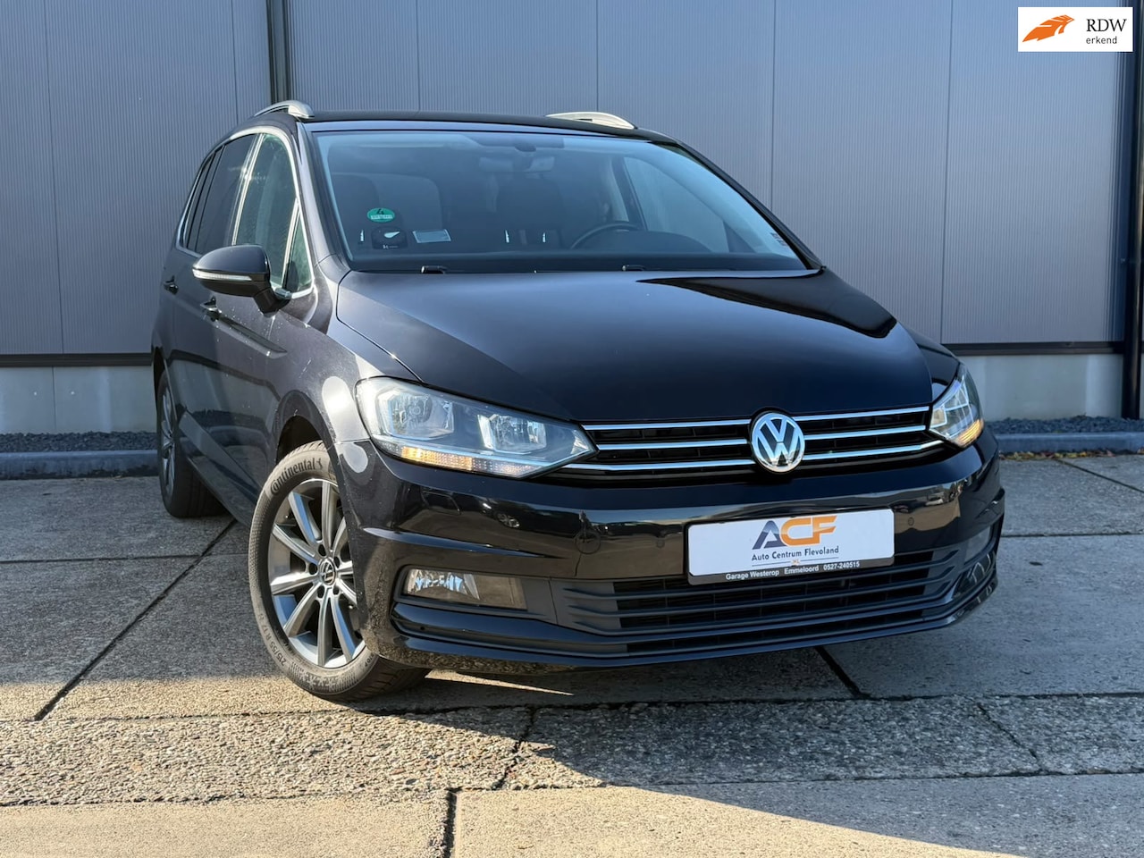 Volkswagen Touran - 1.5 TSI Comfortline Business 7p 1e eig zeer nette auto - AutoWereld.nl
