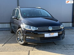 Volkswagen Touran - 1.5 TSI Comfortline Business 7p 1e eig zeer nette auto