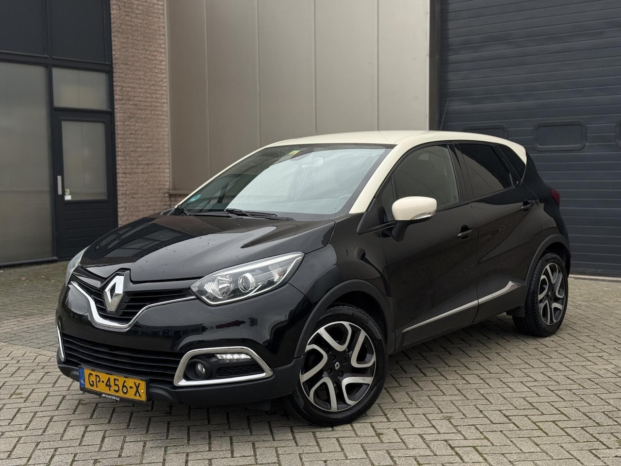 Renault Captur - 0.9 TCe Helly Hansen 2015 Camera/Cruise/BT - AutoWereld.nl