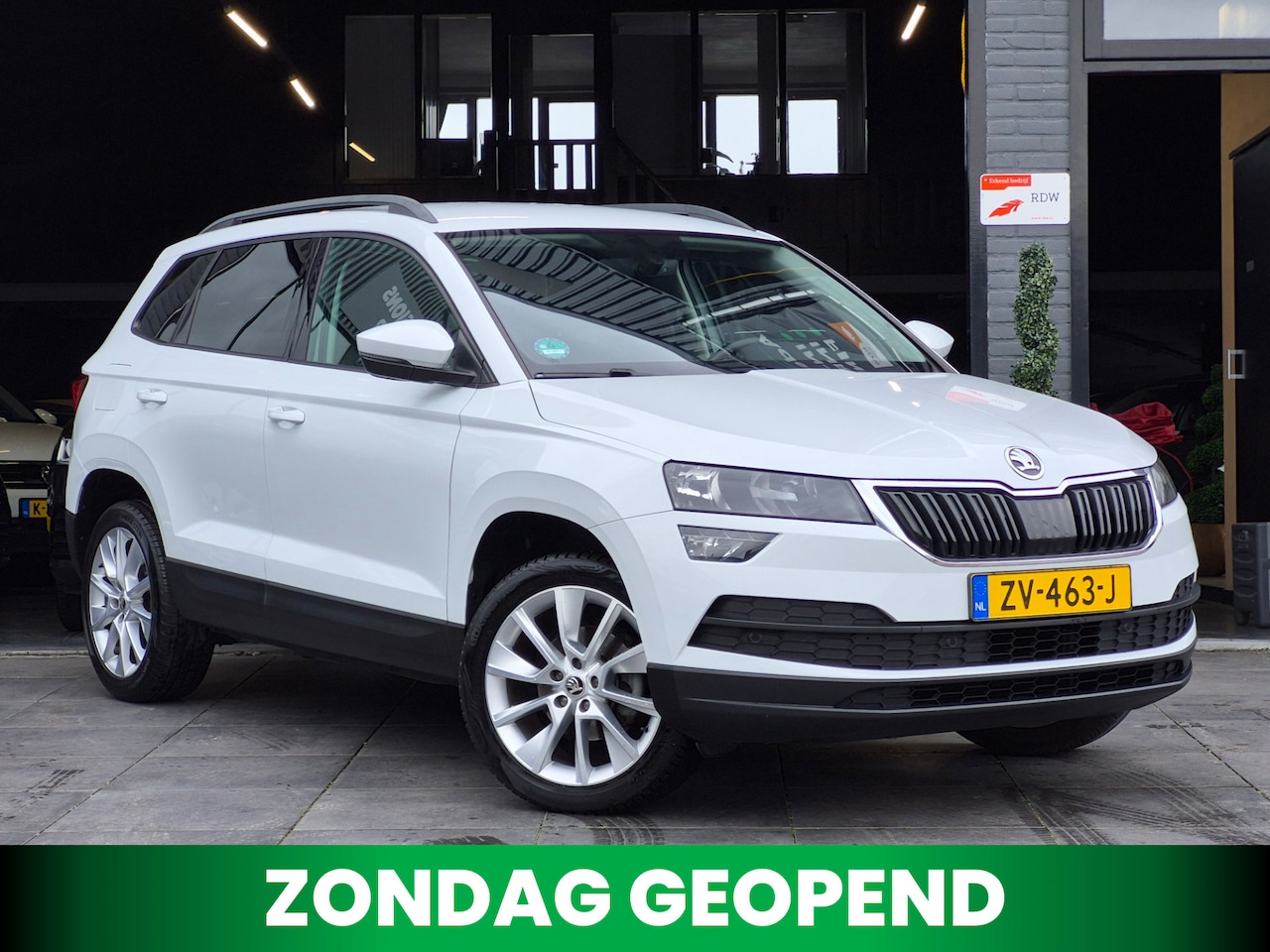 Skoda Karoq - 1.0TSI Ambition Business|DSG|Cruise|Trekhaak|NAP - AutoWereld.nl