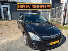 Hyundai i30 - 1.4i Active Airco Elek Ramen Lage KM