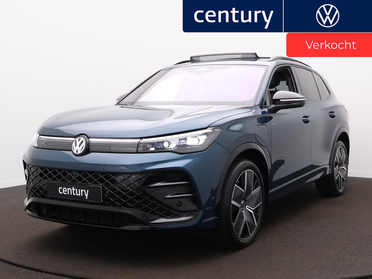 Volkswagen Tiguan - 1.5 eHybrid R-Line Edition | 360 Camera | Panodak | Trekhaak | Massage | Harman Kardon | E - AutoWereld.nl