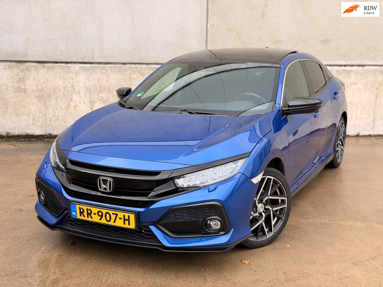 Honda Civic - 1.0 i-VTEC Aut. Pano Trekh. Camera CarPlay ACC LED Navi - AutoWereld.nl