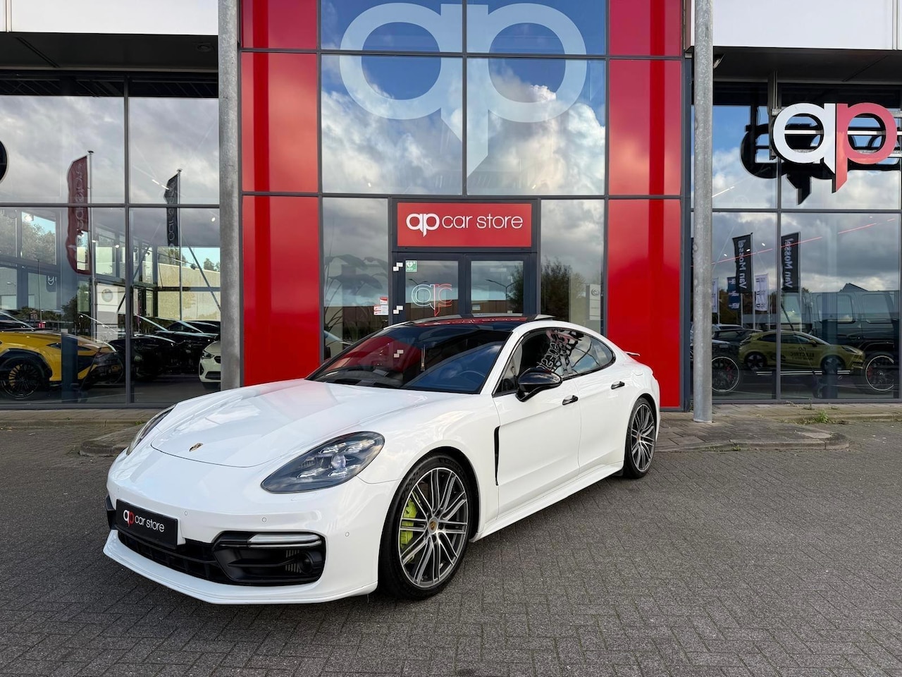 Porsche Panamera - 2.9 4 E-Hybrid | Pano | Burmester | Memory Seats | Keyless | - AutoWereld.nl