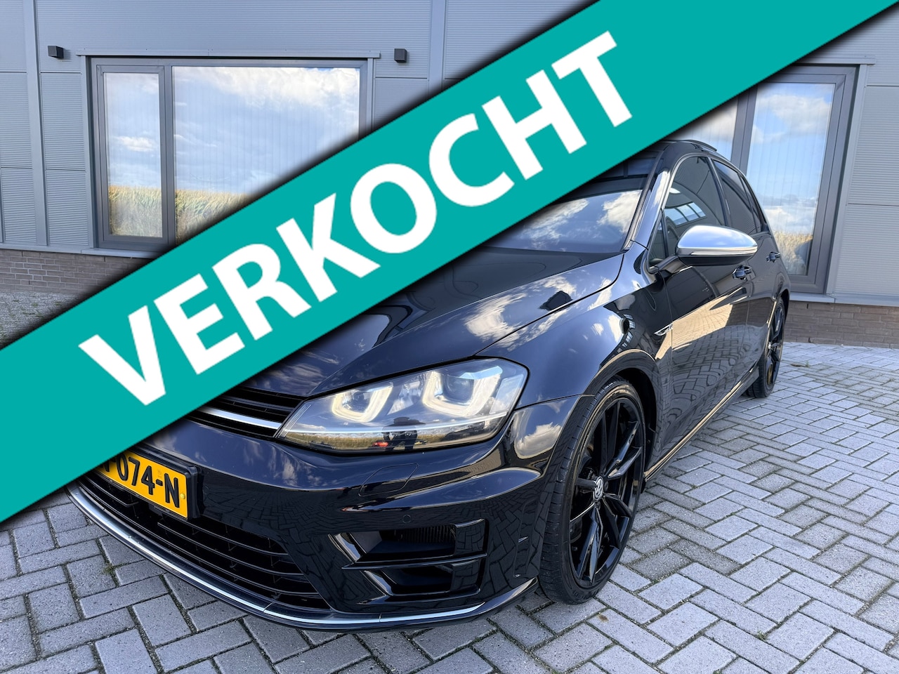 Volkswagen Golf - 2.0 TSI R 4Motion|400pk JD|Panoramadak|Start/Stop|ACC|Alcantara stuurwiel| - AutoWereld.nl