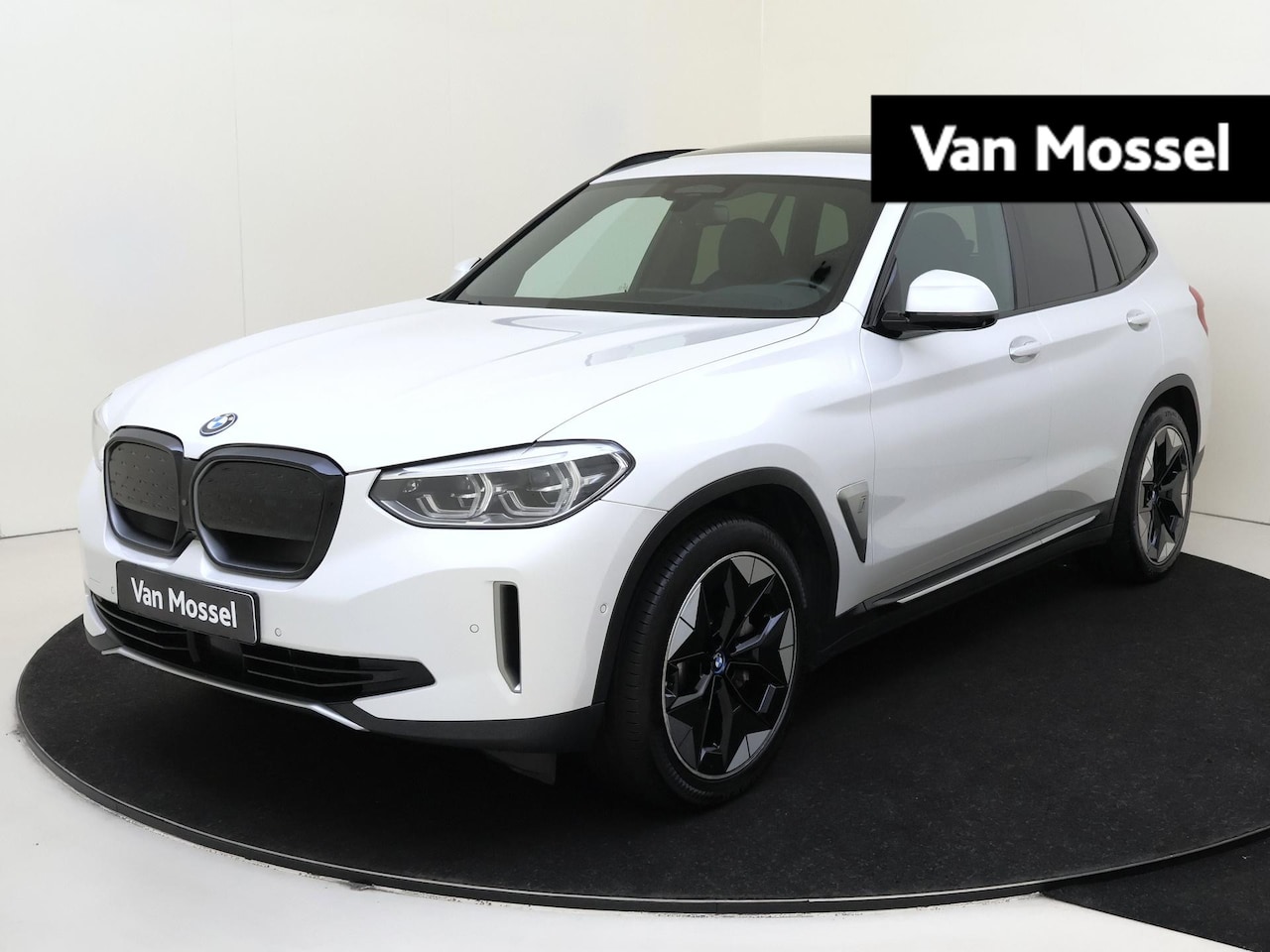 BMW iX3 - High Executive 80 kWh | Shadow line pack | Trekhaak | Panoramadak | Apple carplay | Stoelv - AutoWereld.nl