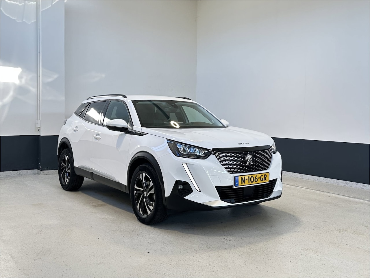 Peugeot 2008 - 1.2 PureTech Blue Lease Allure | NL | 2 Eig | Stoel verwarming |Camera | Apple Carplay/ An - AutoWereld.nl