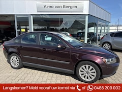 Volvo S40 - 1.8 Kinetic, airco, trekhaak, top onderhouden, van 2e eigenaar, laatste eigenaar heeft hem