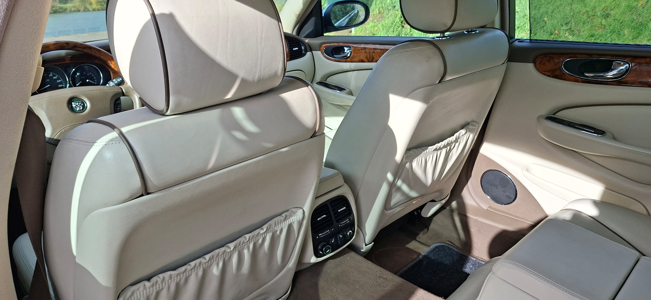 Jaguar XJ - 3.5 V8 Executive LWB Long Wheel Base(verlengde uitvoering) - AutoWereld.nl