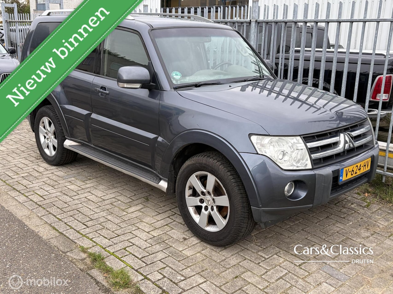 Mitsubishi Pajero - 3.2 DI-D Invite - Grijs kenteken - AutoWereld.nl