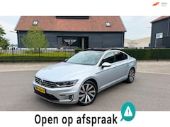 Volkswagen Passat - 1.4 TSI GTE 218PK Panoramadak Virtual Display Leer Navi Led-Xenon 360"Camera