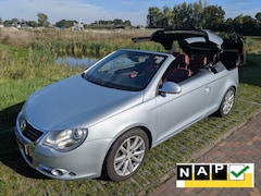 Volkswagen Eos - 2.0-16v FSI NAP | PANO | LEDER | AIRCO | CC | PDC | APK DEC 27