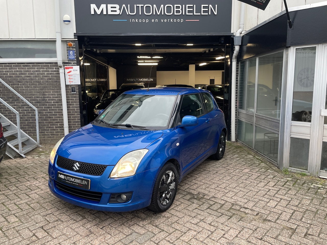 Suzuki Swift - 1.3 Base/3 Deurs/Sport Uitvoering/Airco/Apk-Lichte schade! - AutoWereld.nl