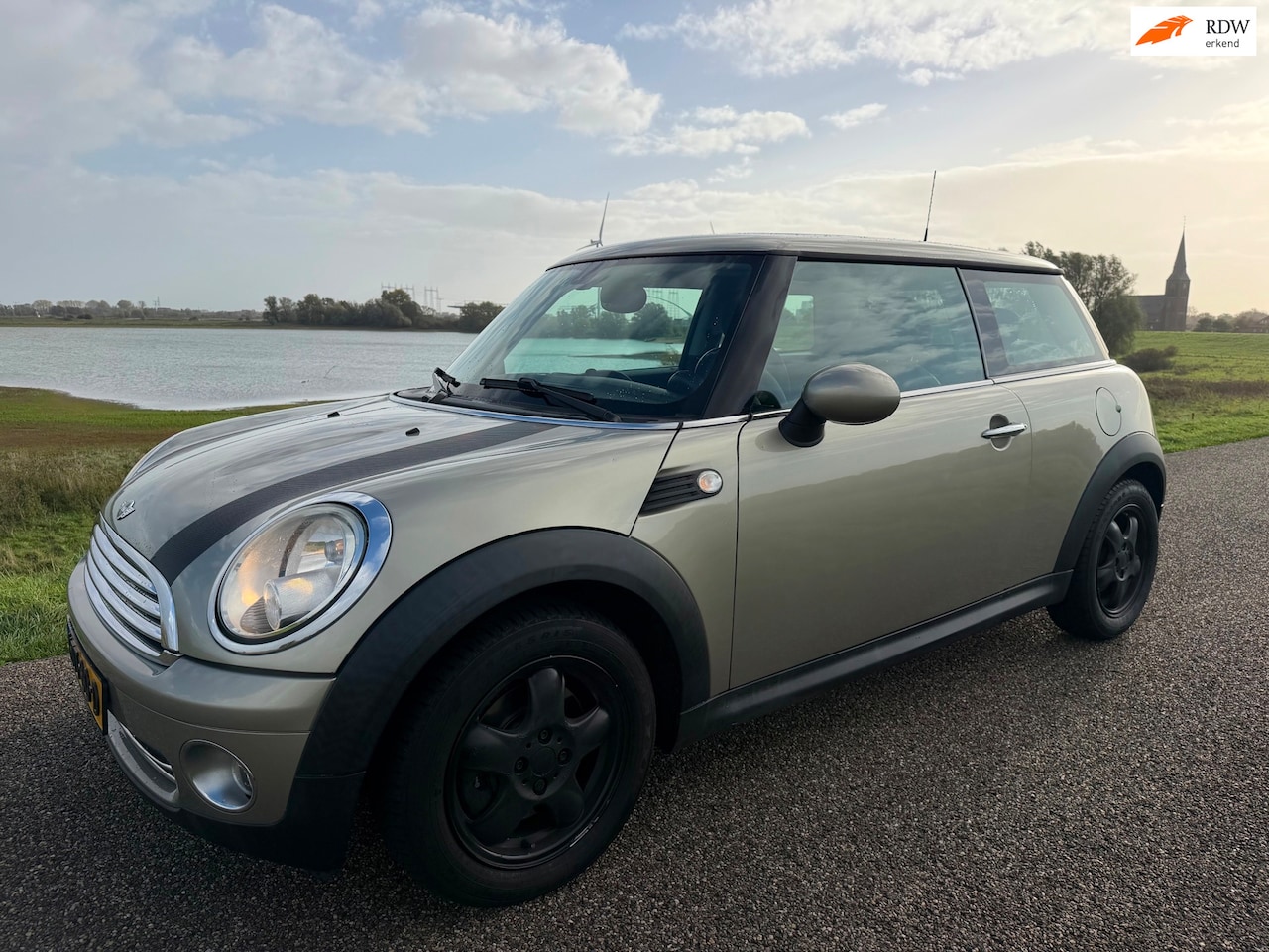 MINI 3-Deurs - 1.6 Cooper Airco Pano Cruise - AutoWereld.nl