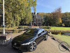 Volvo S60 - 2.0 T8 AWD Twin Engine R-Design | HUD | Pano | Harman & Kardon | Memory | Camera |