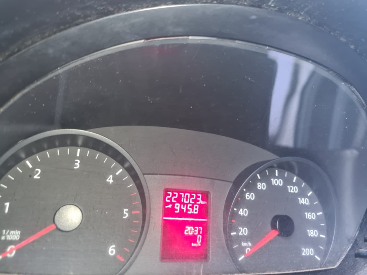 Volkswagen Crafter - 32 2.0 TDI L3H2 32 2.0 TDI L3H2 - AutoWereld.nl