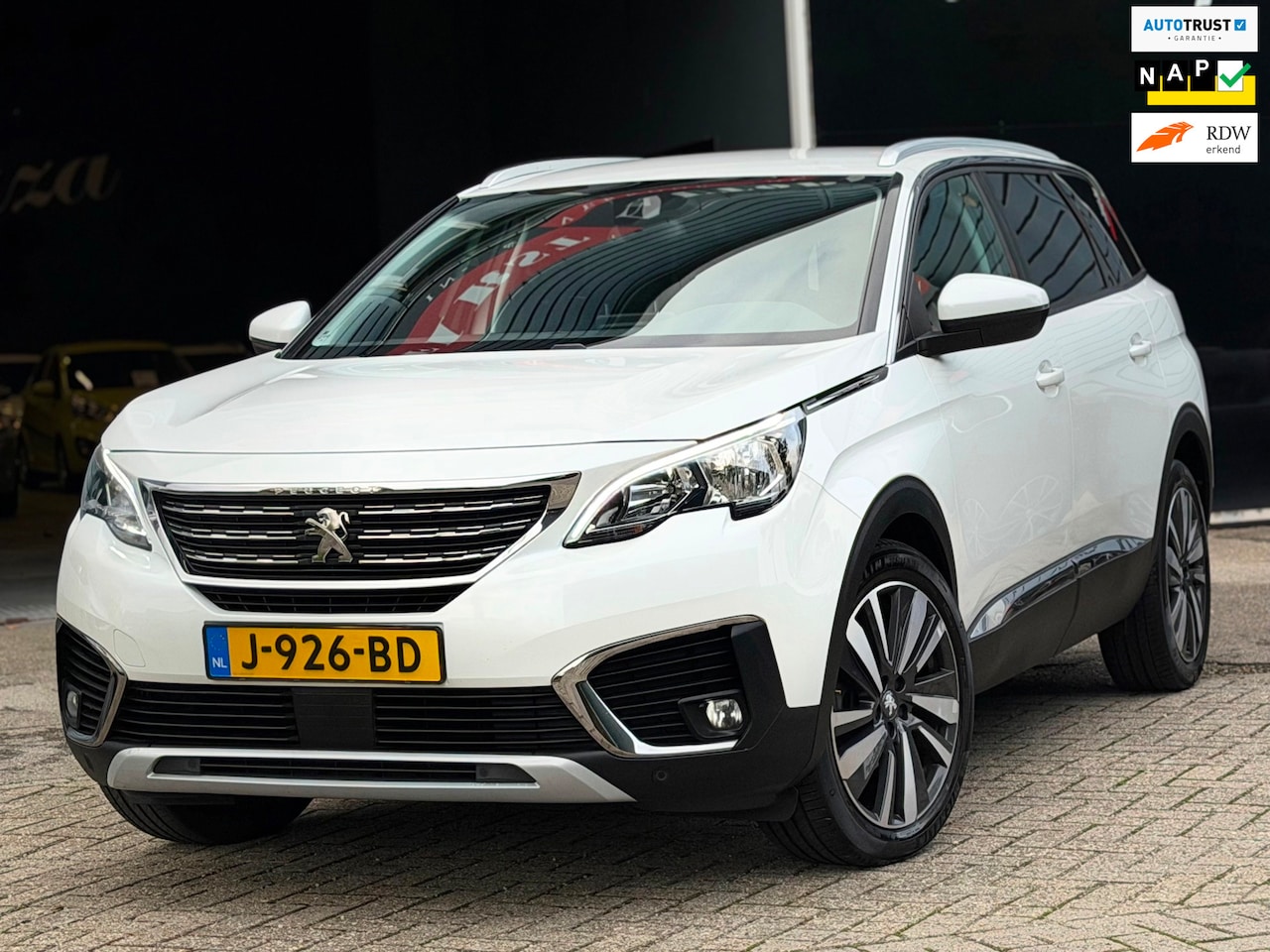 Peugeot 5008 - 1.2 PureTech Blue Lease Premium Avantage 7-PERSOONS KEYLESS/LEDER/STOELVERW./CARPLAY | KEU - AutoWereld.nl