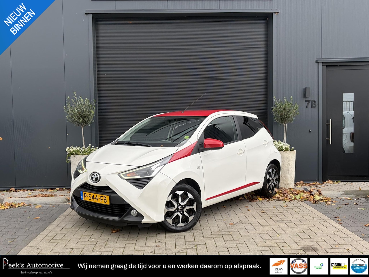 Toyota Aygo - 1.0 VVT-i x-cite | Automaat | Airco | Apple CarPlay | Android Auto | Achteruitrijcamera | - AutoWereld.nl