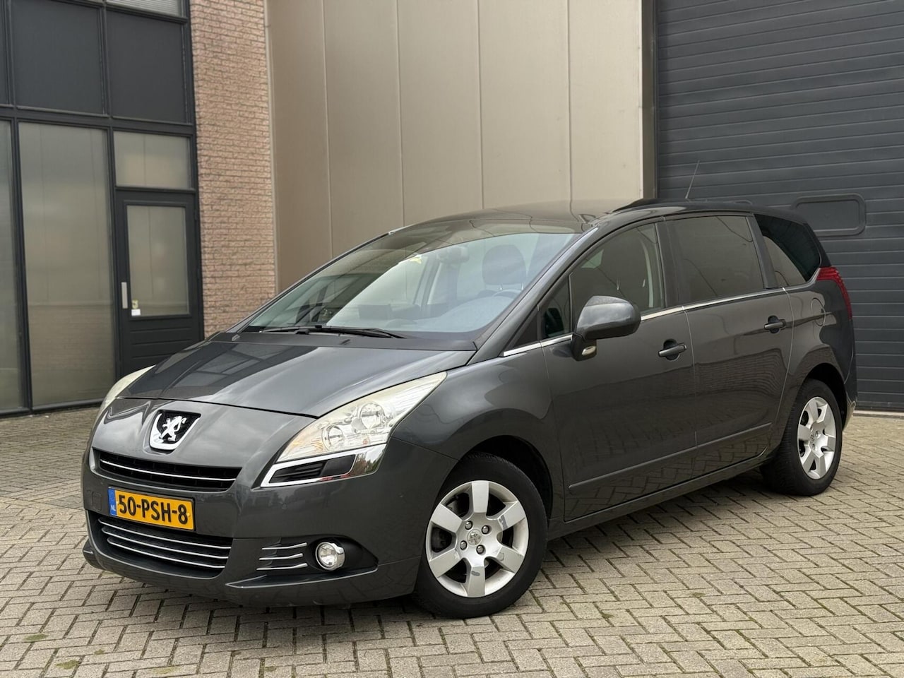 Peugeot 5008 - 1.6 THP ST 2011 Automaat Airco/Cruise/Trekhaak/ - AutoWereld.nl