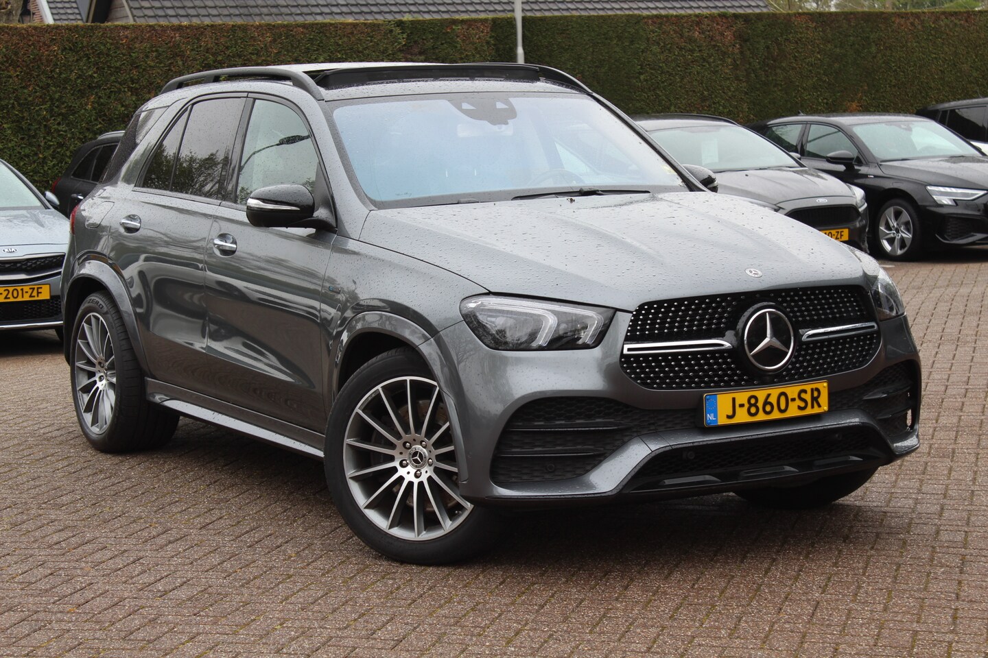 Mercedes-Benz GLE-Klasse - 350 de 4MATIC Premium Plus AMG / SoH 95,3% / Trekhaak / Panoramadak / 360Camera / Head-up - AutoWereld.nl