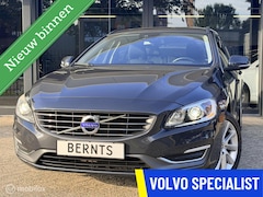 Volvo V60 - T5 Momentum|5cilinder|Navi|Standkachel|Stuurverwarming