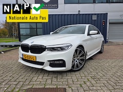 BMW 5-serie - 520i High Executive M-PAKKET | NAP |Harman Kardon | Head-Up Display | 20 inch | 2e eigenaar