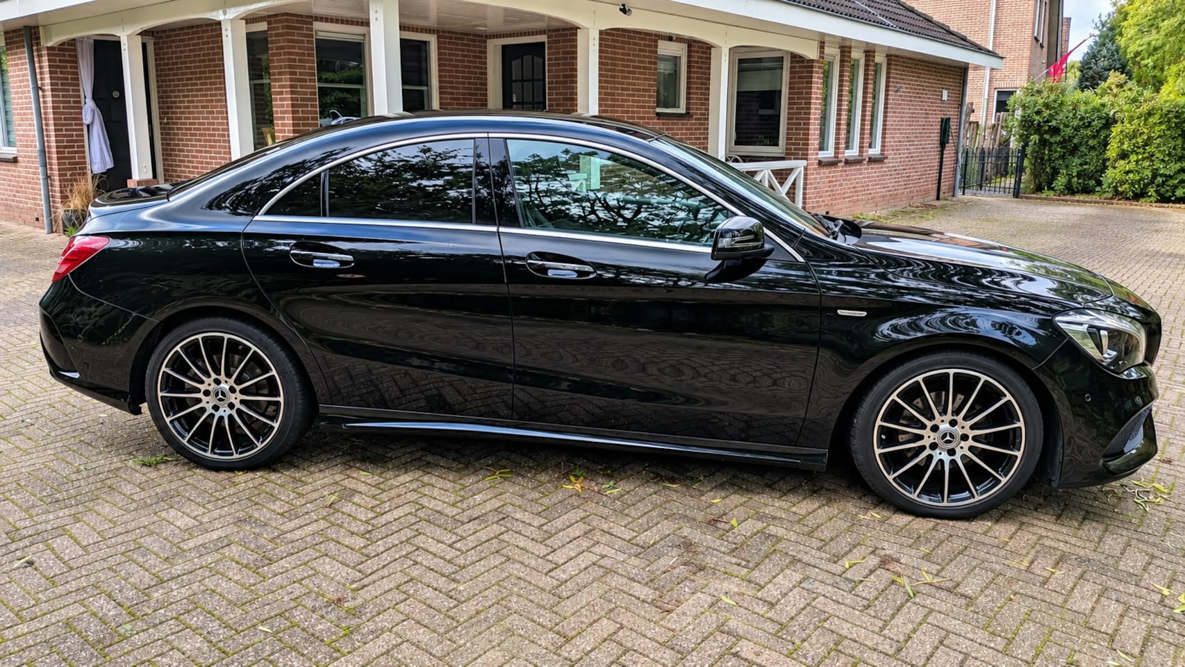 Mercedes-Benz CLA-Klasse - 180 Business Solution AMG Upgrade Edition - AutoWereld.nl