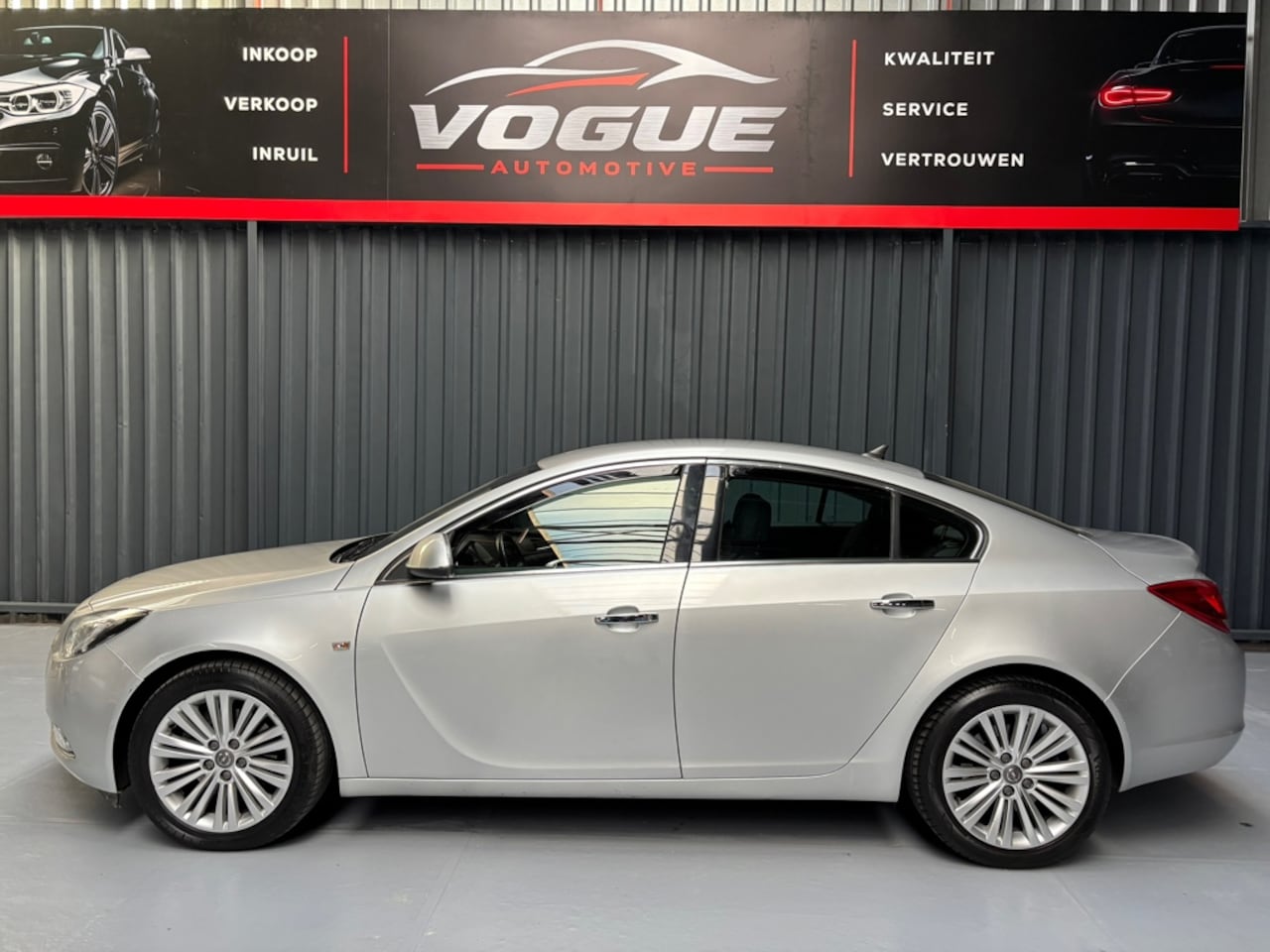 Opel Insignia - 2.0 T Cosmo 2012 Automaat / NAP / AIRCO / NAVI - AutoWereld.nl