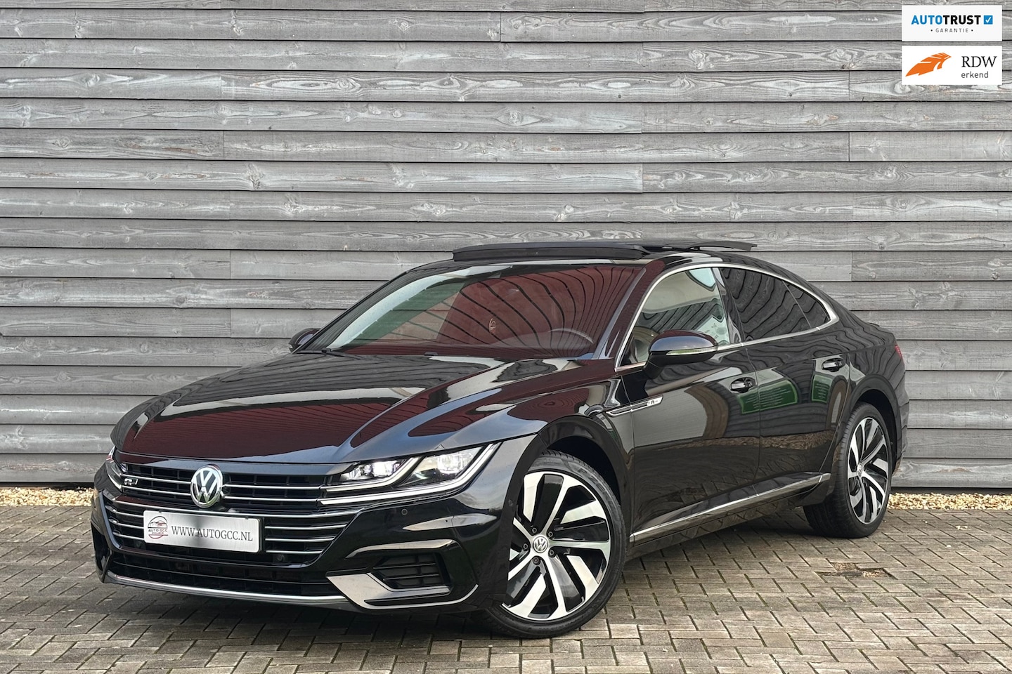 Volkswagen Arteon - 2.0 TSI BUSINESS R-LINE PANO DSG LED CAMERA VIRTUAL COCKPIT - AutoWereld.nl