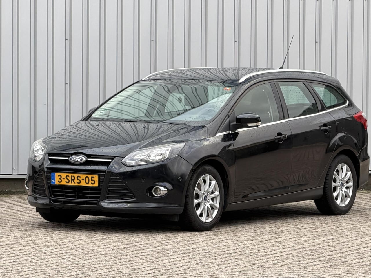 Ford Focus Wagon - 1.0 met werk airco - AutoWereld.nl