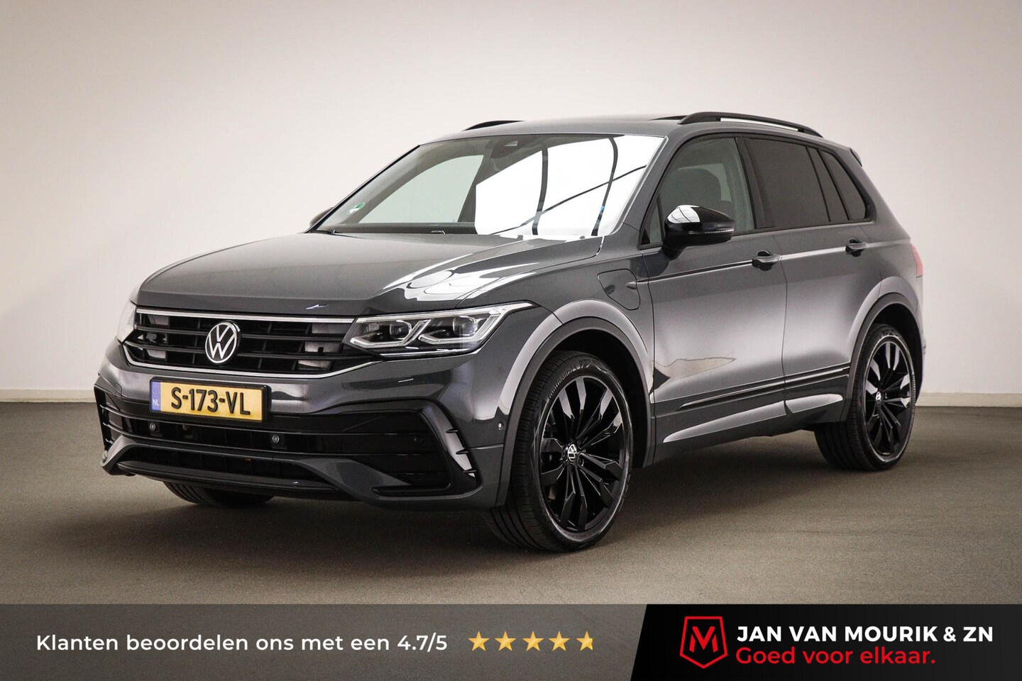 Volkswagen Tiguan - 1.4 TSI eHybrid R-Line Business | SOH 92% | PANORAMADAK | IQ LIGHT | STUURVERWARMING | DRA - AutoWereld.nl