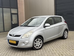 Hyundai i20 - 1.2i Business Edition 2011 Airco NIEUWE KETTING