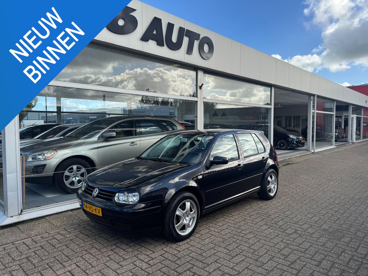 Volkswagen Golf - 2.0 Trendline | 1e eigenaar | Cruise control | Distributie bij 93.000 KM VV | Trekhaak | E - AutoWereld.nl