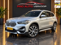BMW X1 - SDrive20i VDL Nedcar Edition M-Pakket_Pano_Trekh