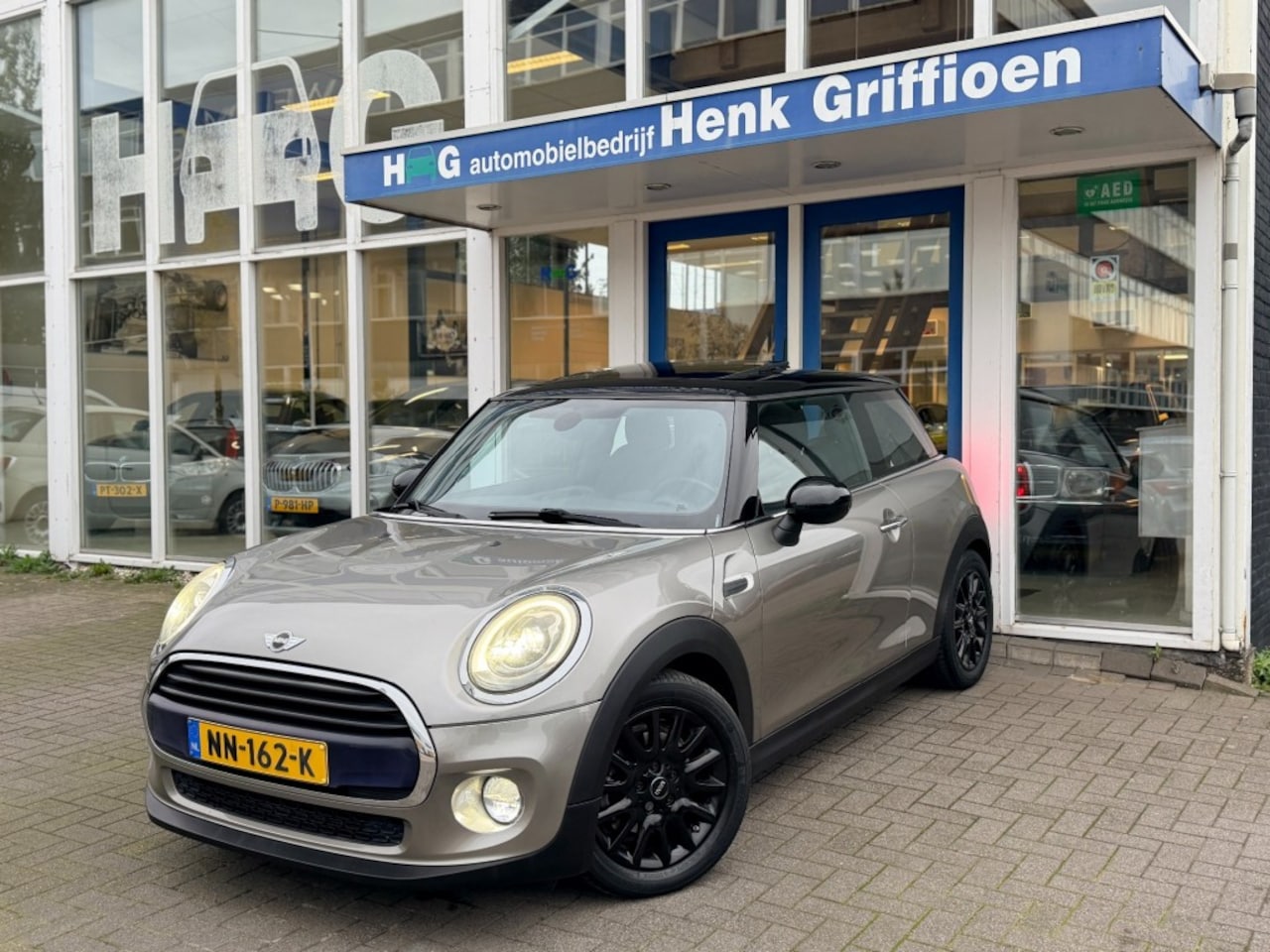 MINI Cooper - 1.5 Cooper Chili Business I Automaat I Panoramadak I LED I PDC - AutoWereld.nl