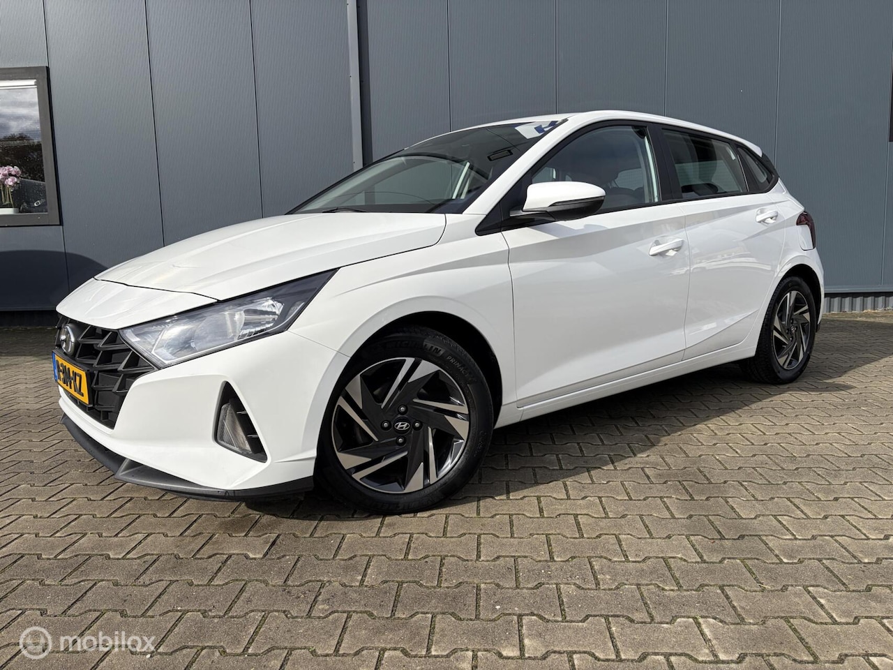 Hyundai i20 - 1.2 MPI Comfort Smart Navi Pdc Cruise Camera CarPlay - AutoWereld.nl
