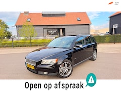 Volvo V50 - 2.4 Edition II Sport Airco/ecc Automaat Leer Schuifdak Trekhaak