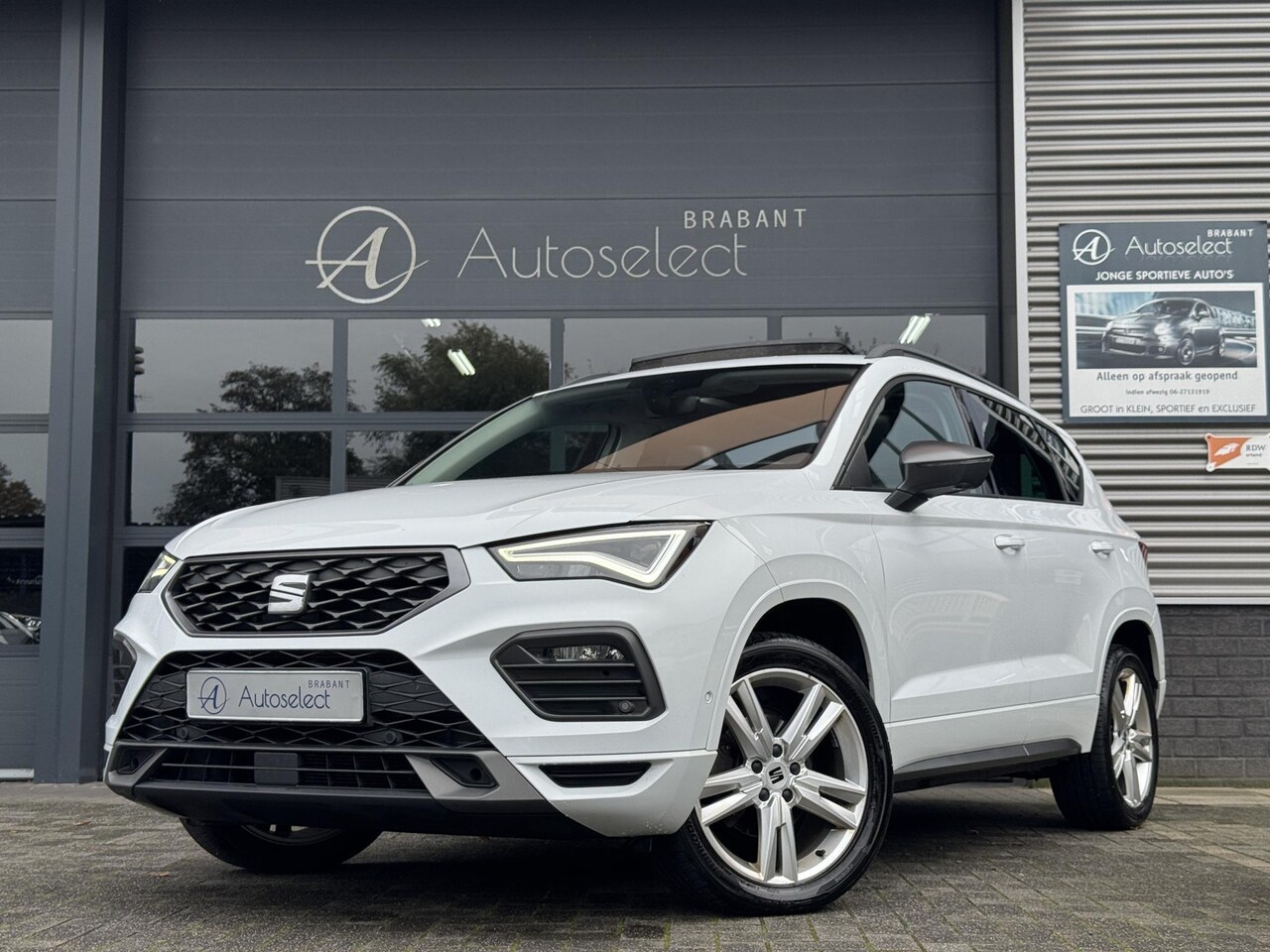 SEAT Ateca - 1.5 TSI FR Pano | Virtual | CarPlay - AutoWereld.nl