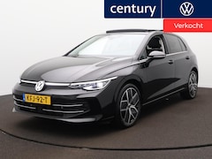 Volkswagen Golf - 1.5 eHybrid Style Edition | Panodak | Zwenkbare trekhaak | Elek. Stoel | Camera | ACC |