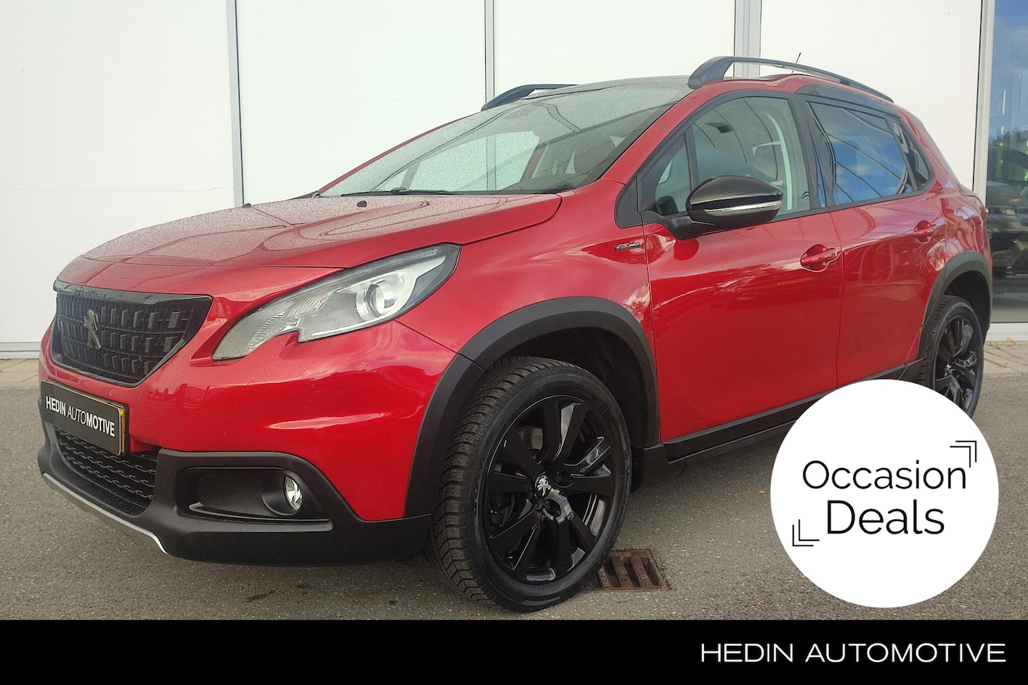 Peugeot 2008 - 1.2 110pk GT-Line | Panoramadak | Navigatie | Camera | Trekhaak | Carplay | Climate Contro - AutoWereld.nl