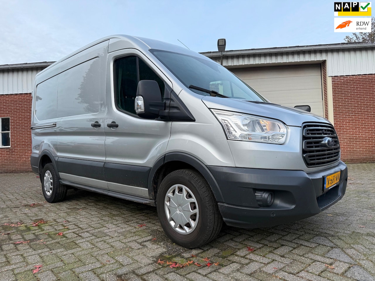 Ford Transit - 350 2.0 TDCI L2H2 Trend automaat camera 3-zits euro 6 - AutoWereld.nl