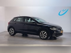 Volkswagen Polo - 1.0 TSI DSG Life Business Stoelverwarming Parkeersensoren Navigatie DAB+