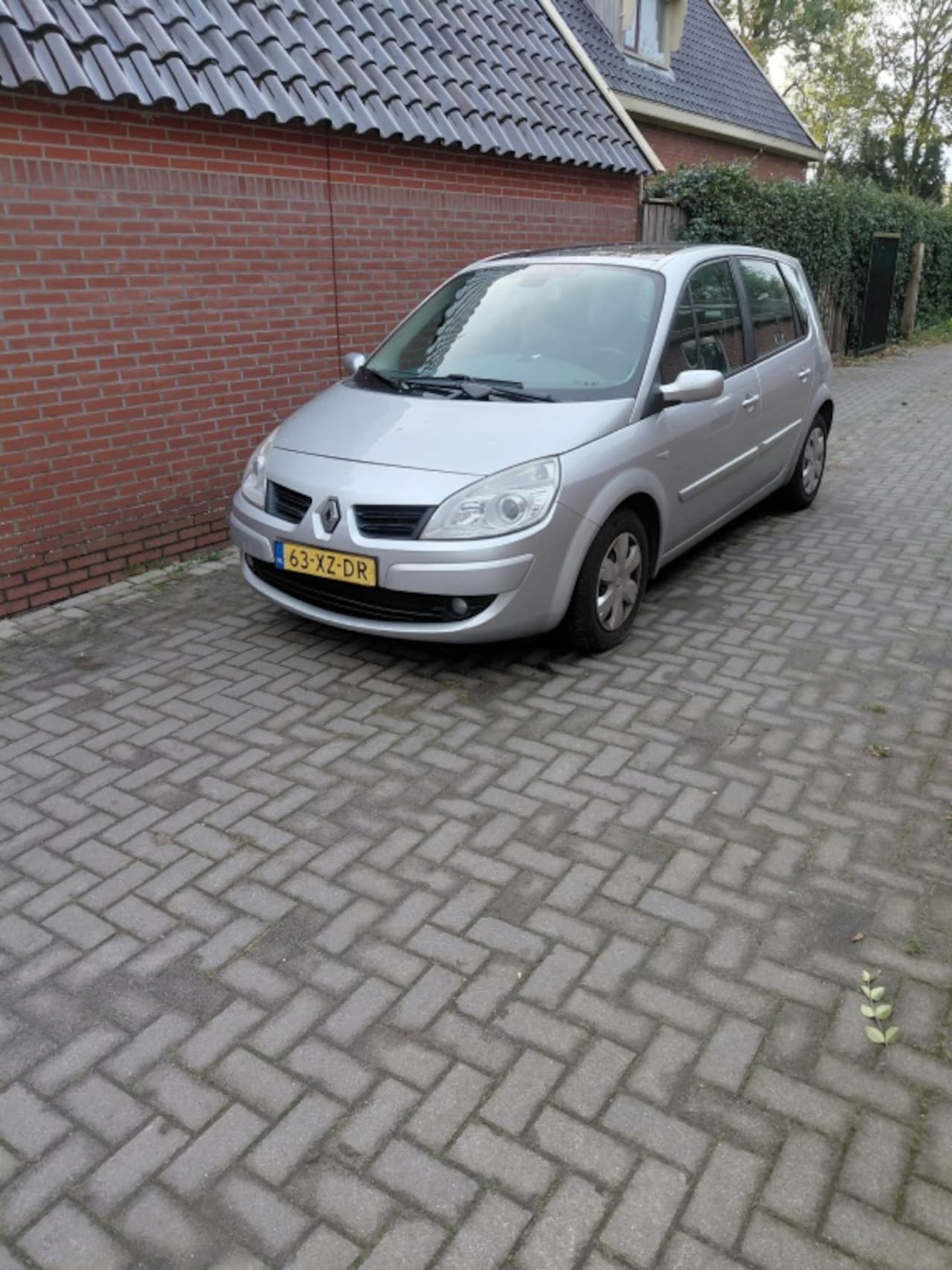 Renault Scénic - 1.6-16V Business L. - AutoWereld.nl